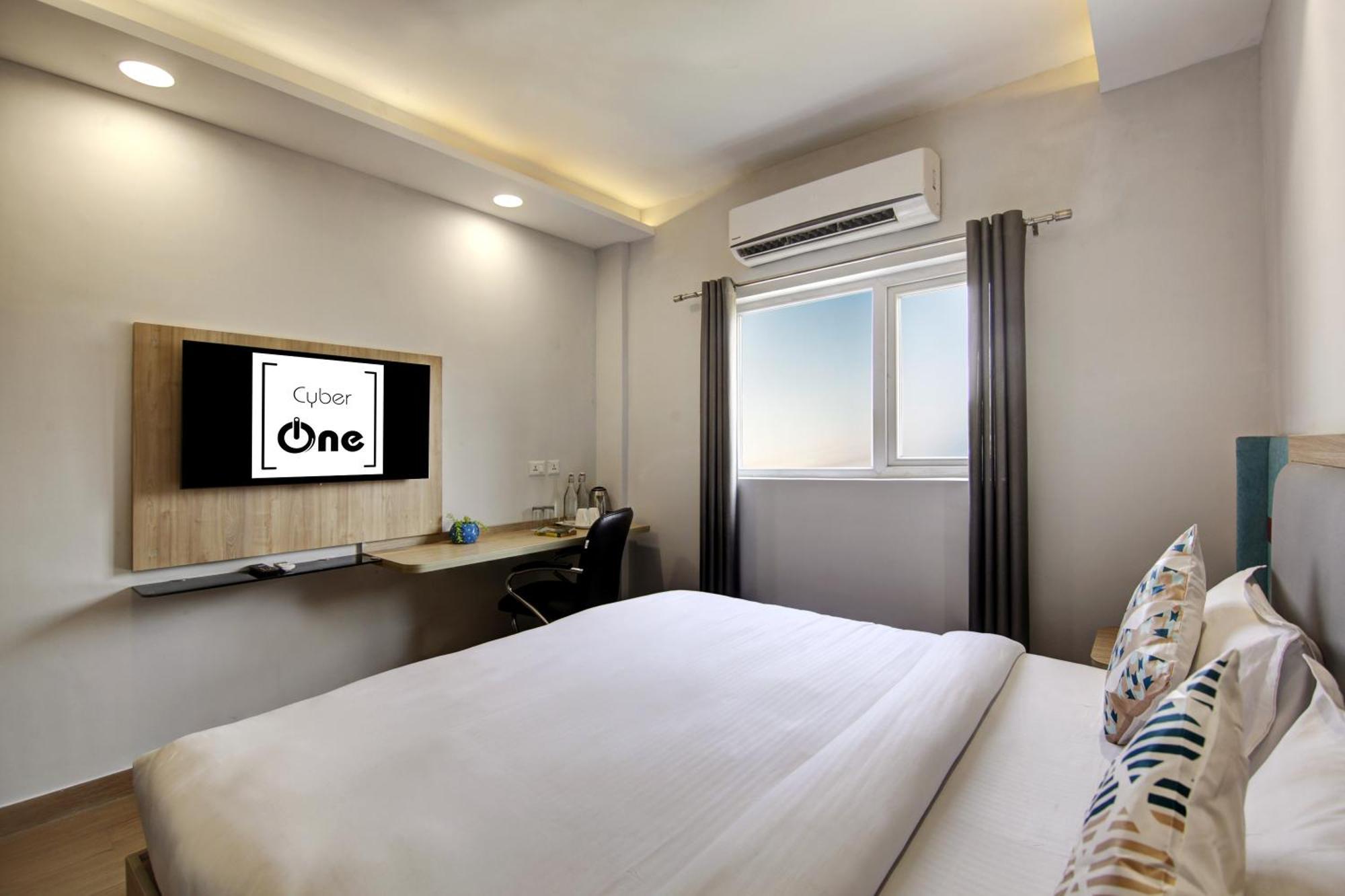 Flxho Cyber One - Hotel And Banquet Cyber City Gurgaon Exterior photo