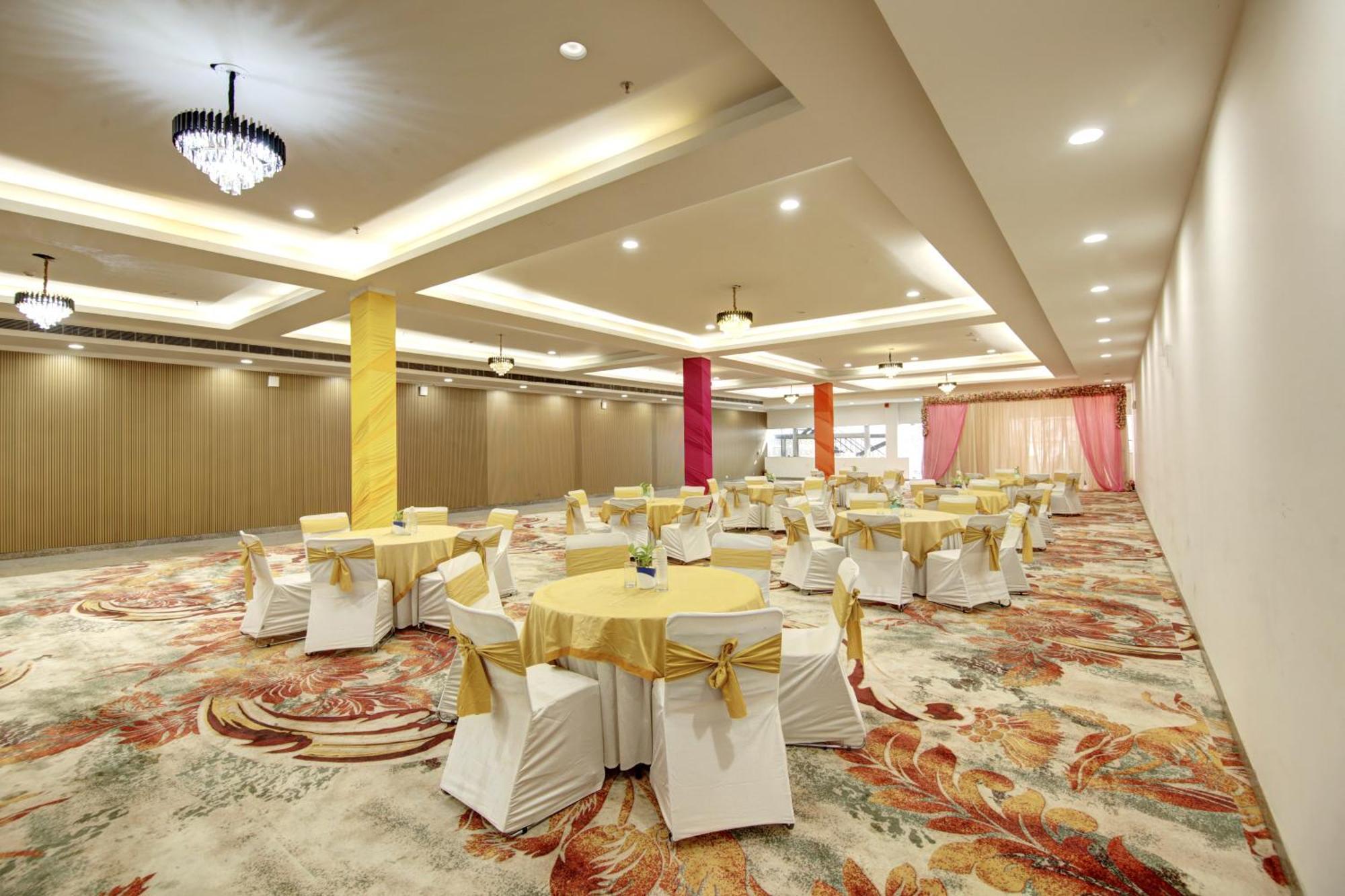 Flxho Cyber One - Hotel And Banquet Cyber City Gurgaon Exterior photo