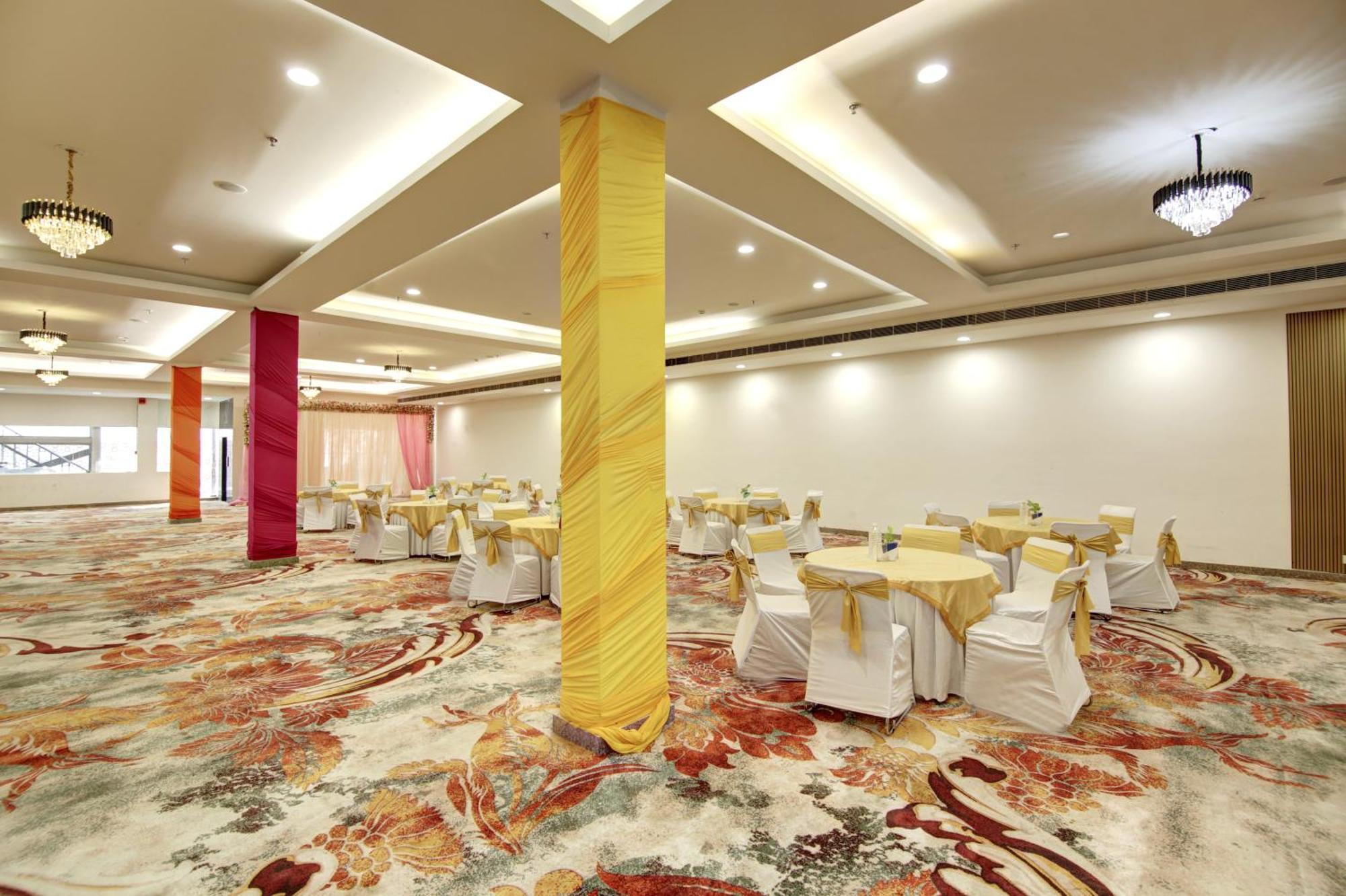 Flxho Cyber One - Hotel And Banquet Cyber City Gurgaon Exterior photo