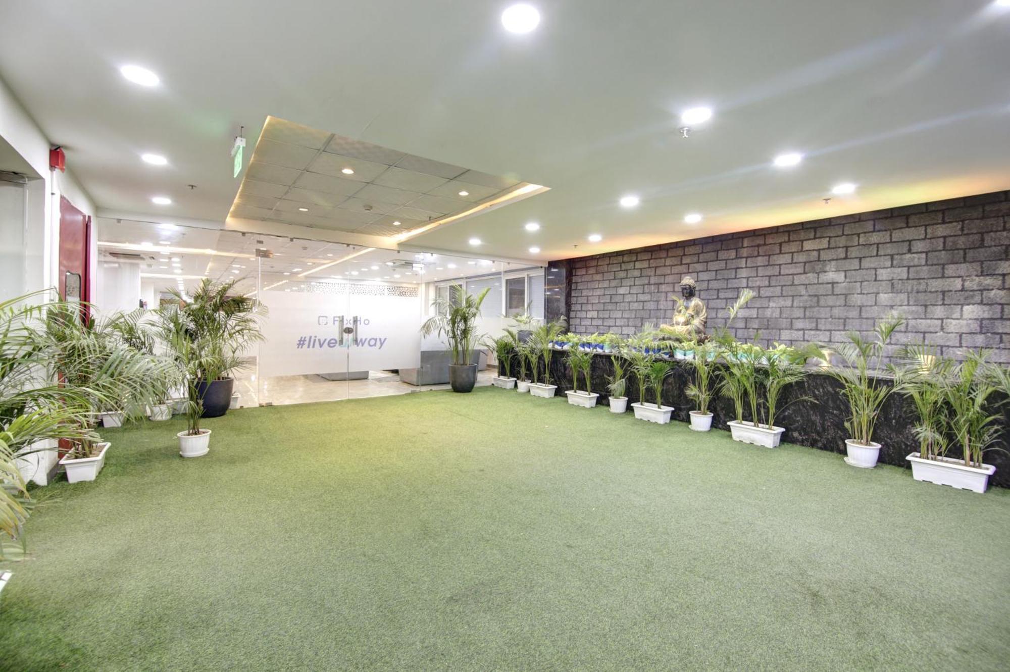 Flxho Cyber One - Hotel And Banquet Cyber City Gurgaon Exterior photo