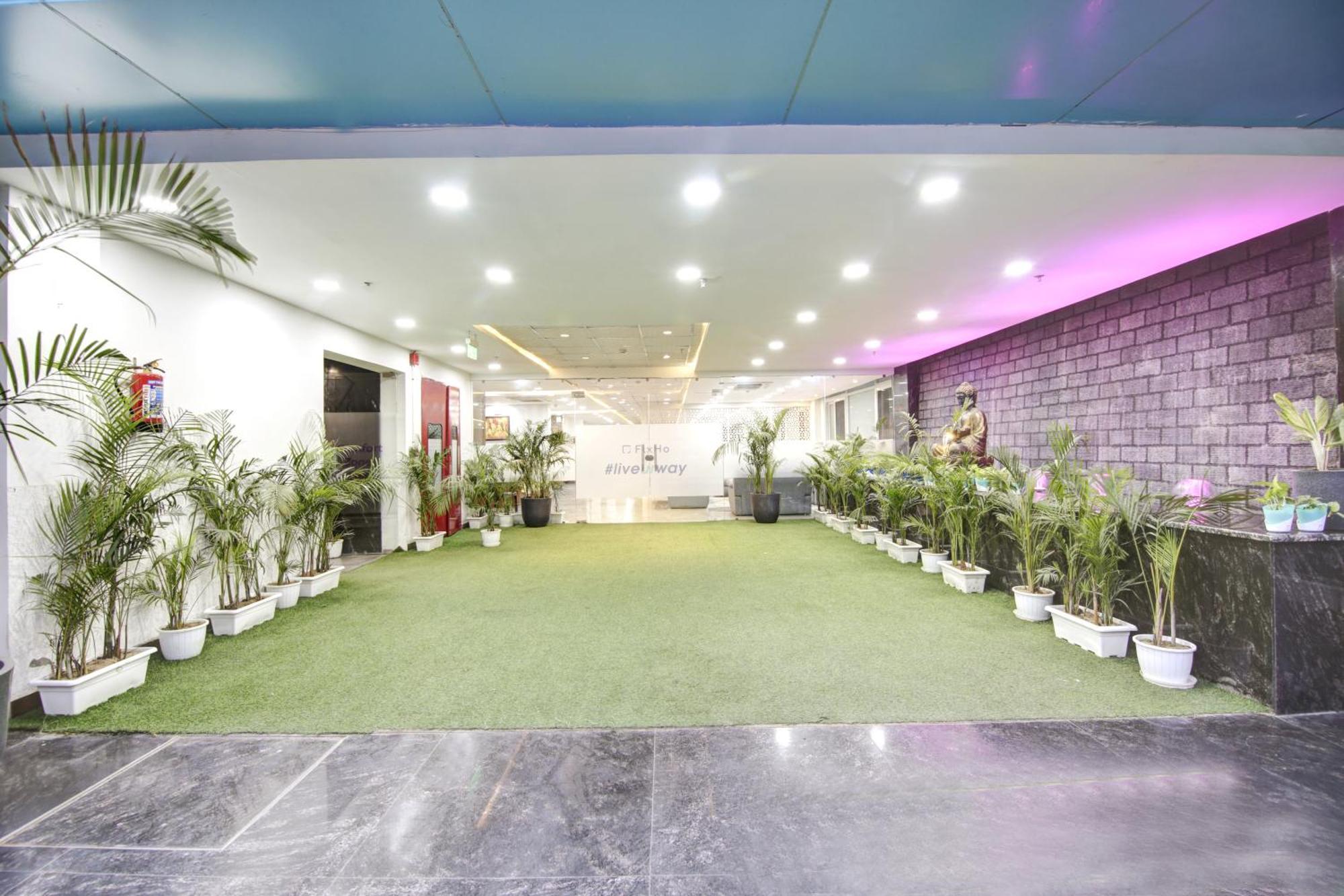 Flxho Cyber One - Hotel And Banquet Cyber City Gurgaon Exterior photo