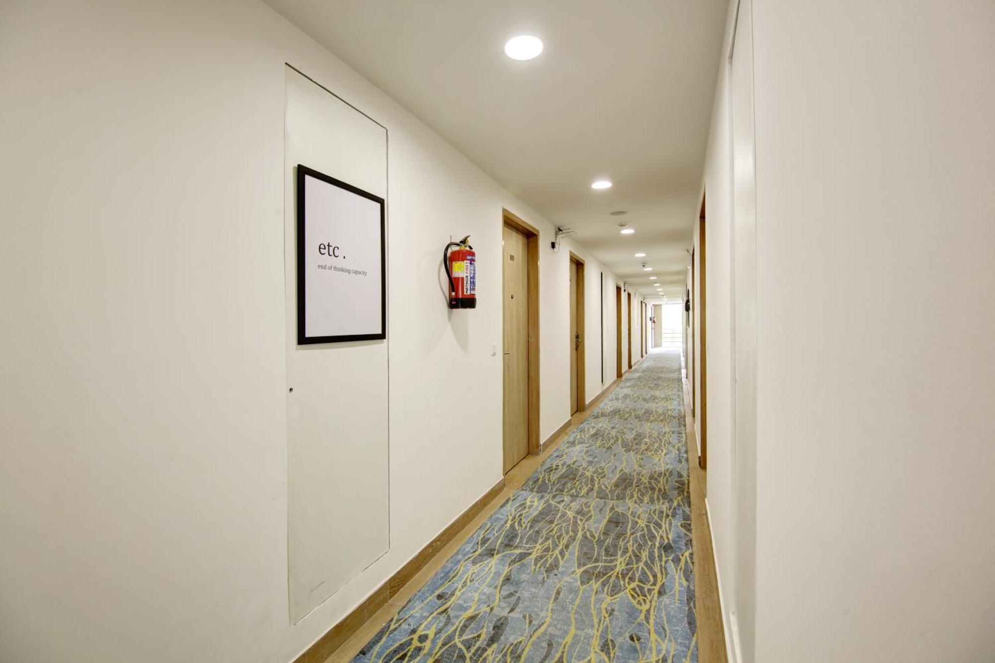 Flxho Cyber One - Hotel And Banquet Cyber City Gurgaon Exterior photo