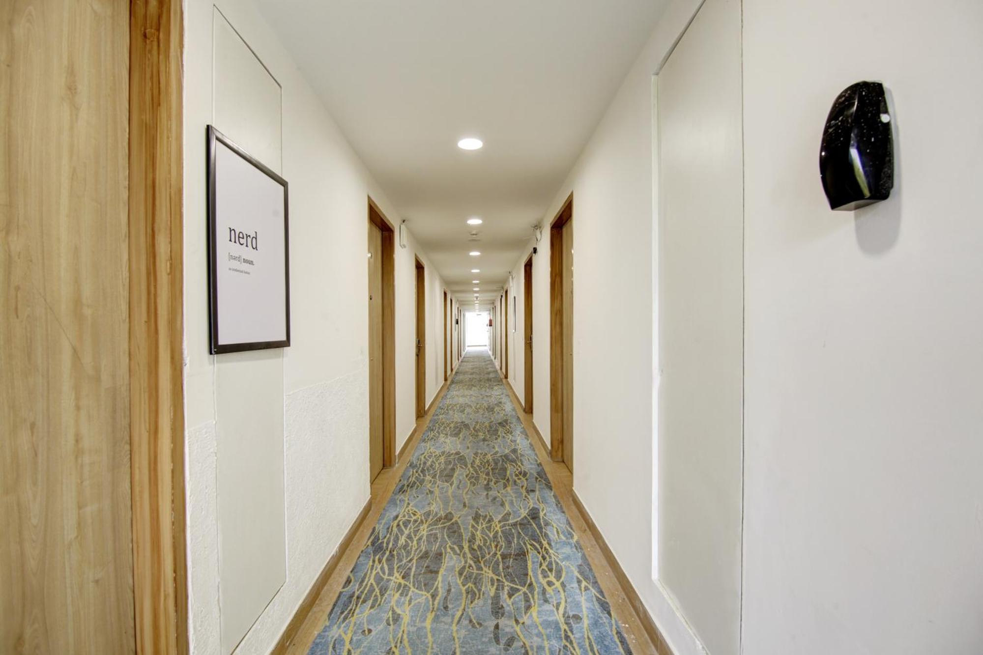 Flxho Cyber One - Hotel And Banquet Cyber City Gurgaon Exterior photo