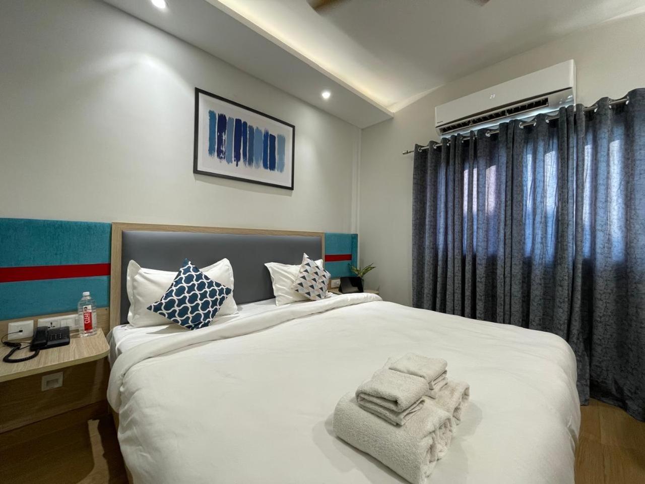 Flxho Cyber One - Hotel And Banquet Cyber City Gurgaon Exterior photo