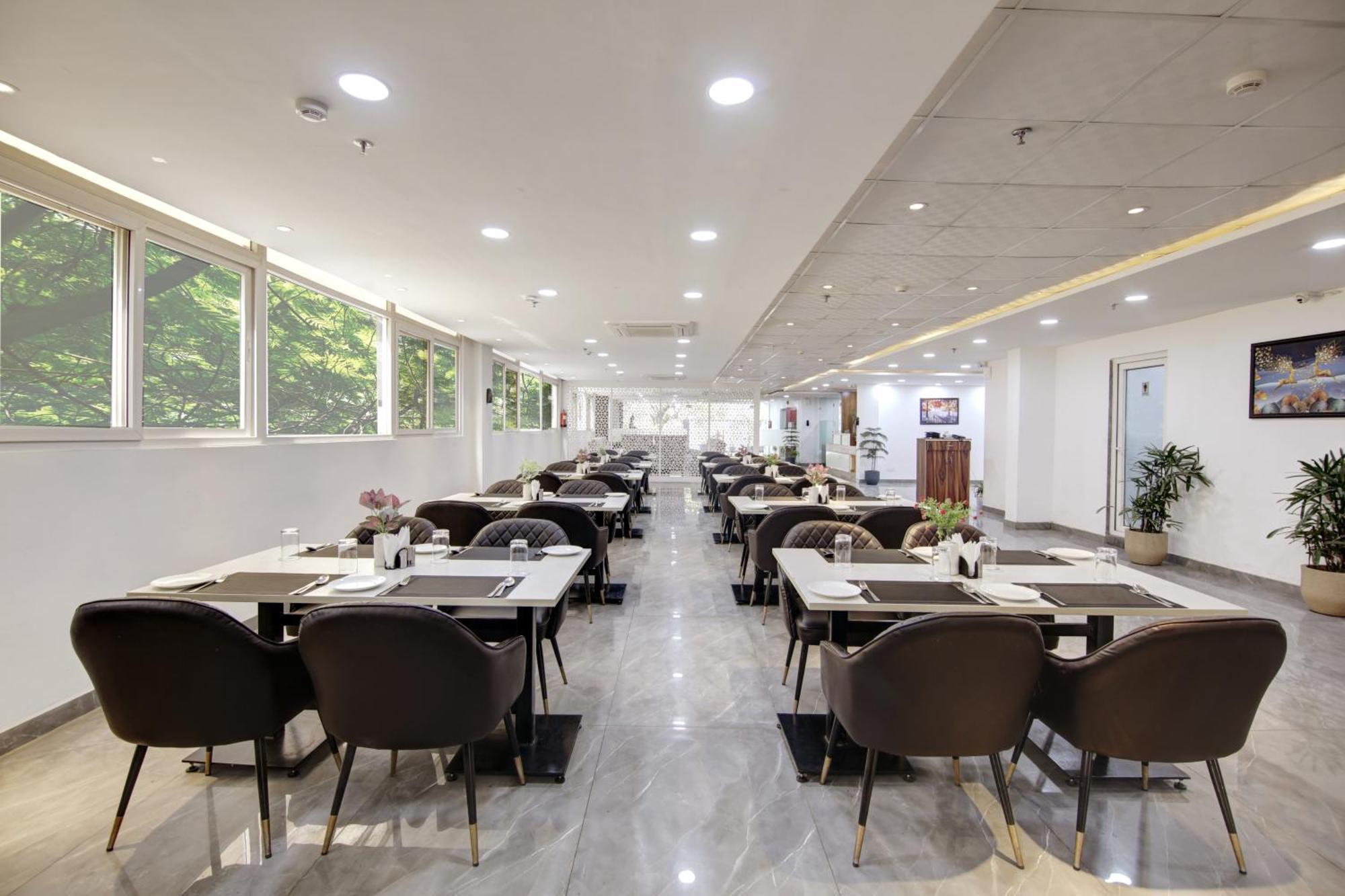Flxho Cyber One - Hotel And Banquet Cyber City Gurgaon Exterior photo