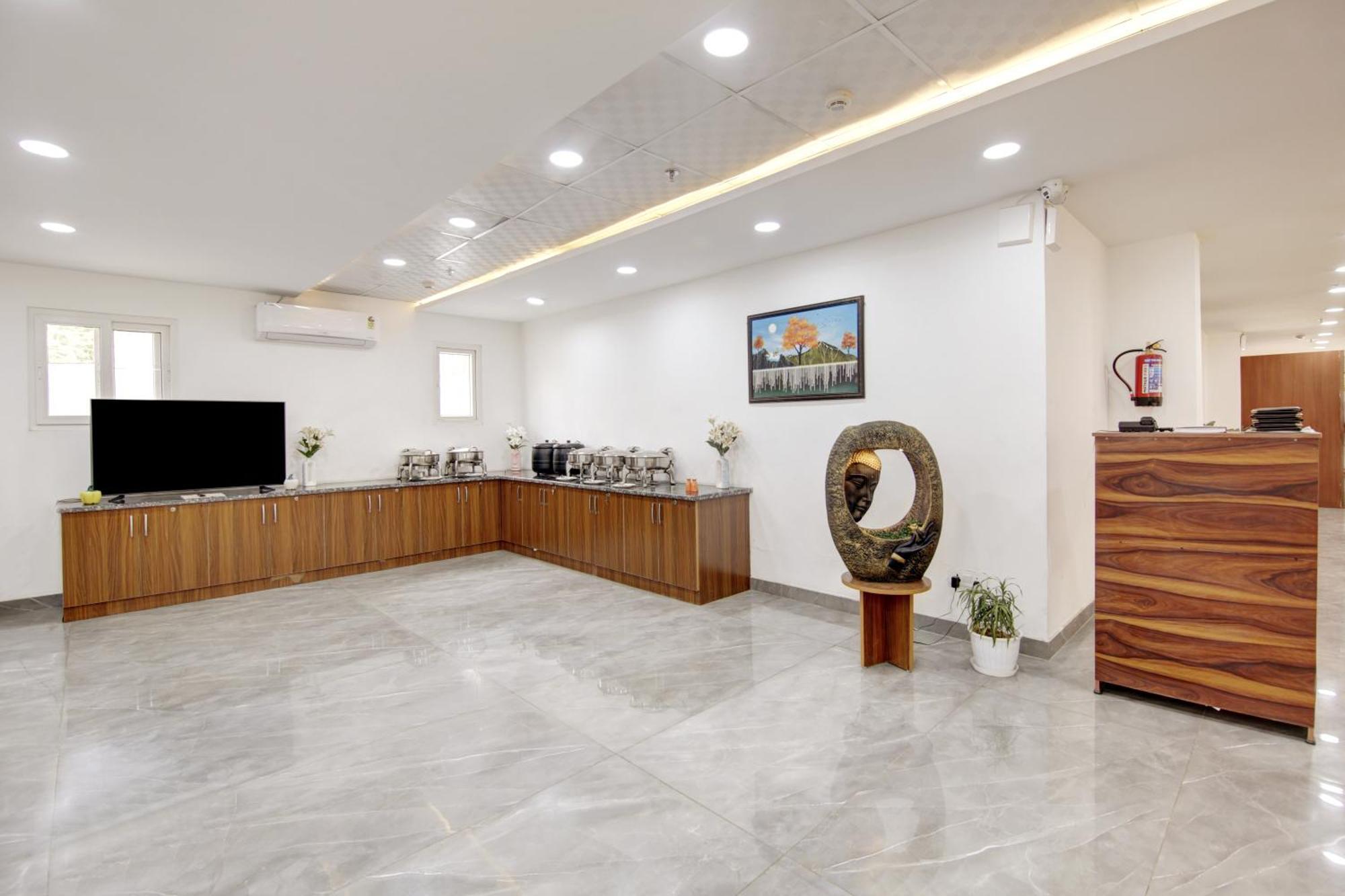 Flxho Cyber One - Hotel And Banquet Cyber City Gurgaon Exterior photo