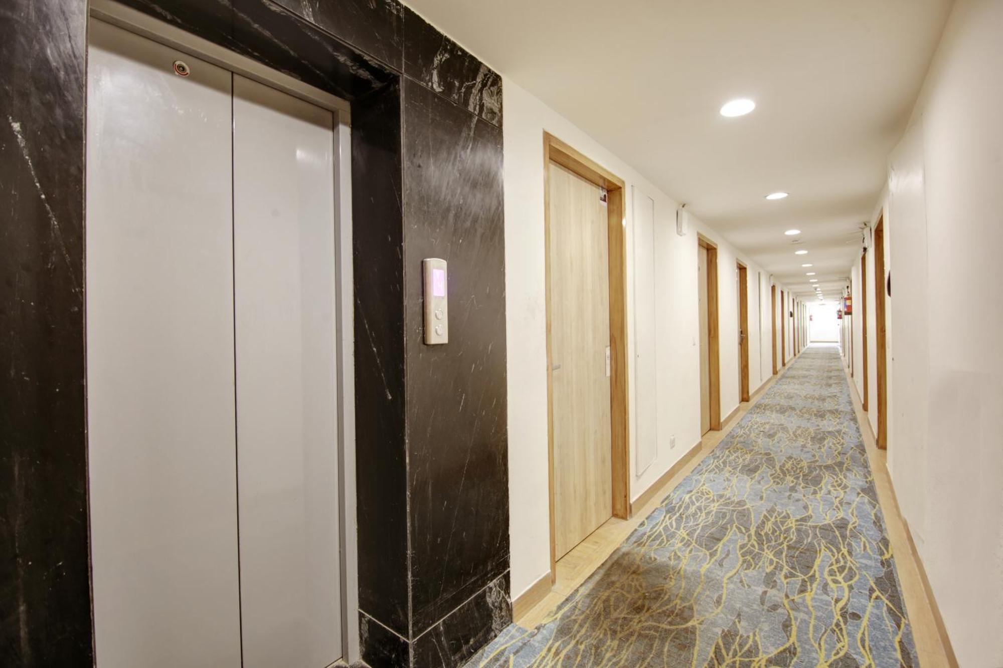 Flxho Cyber One - Hotel And Banquet Cyber City Gurgaon Exterior photo