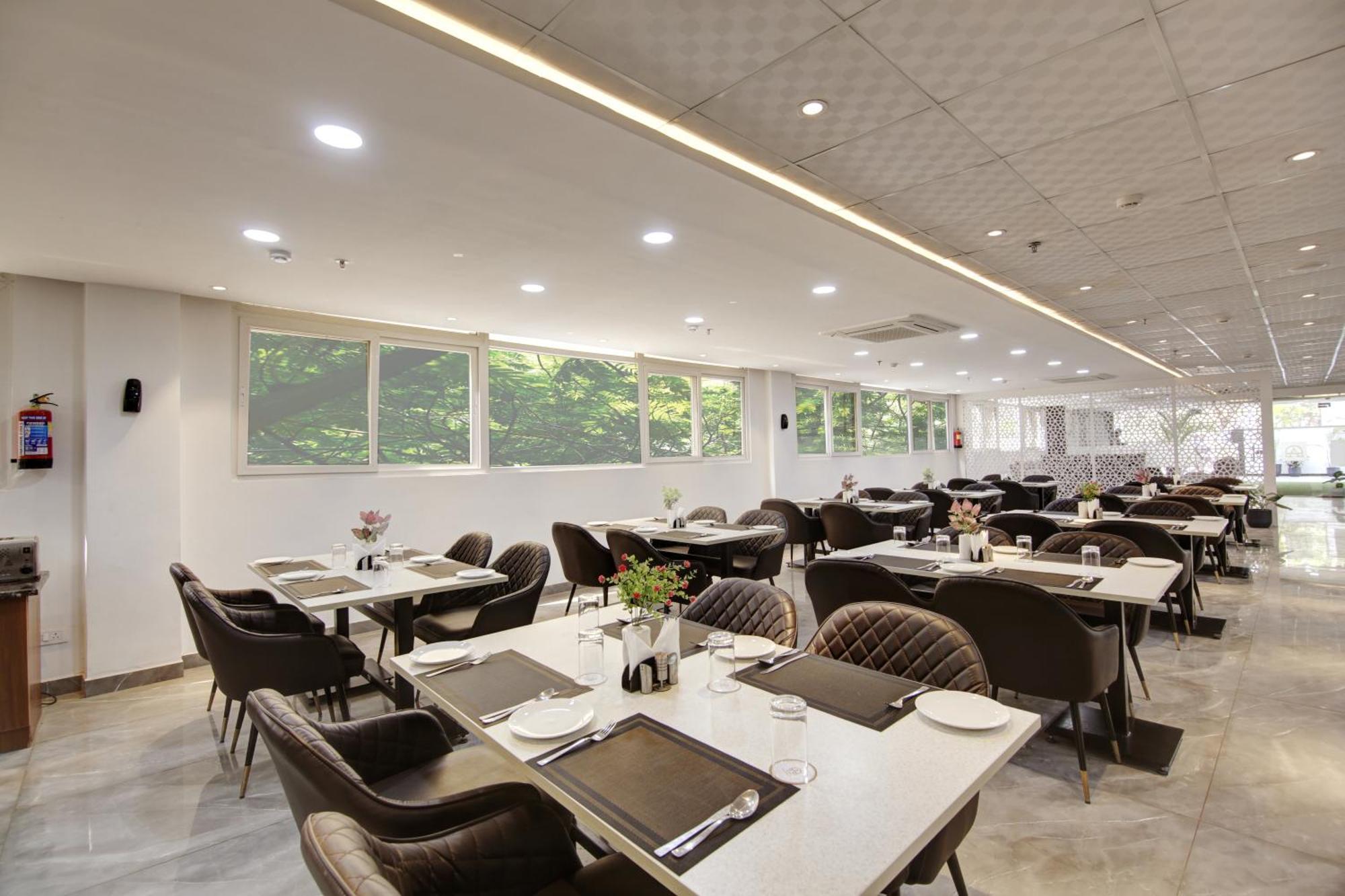 Flxho Cyber One - Hotel And Banquet Cyber City Gurgaon Exterior photo